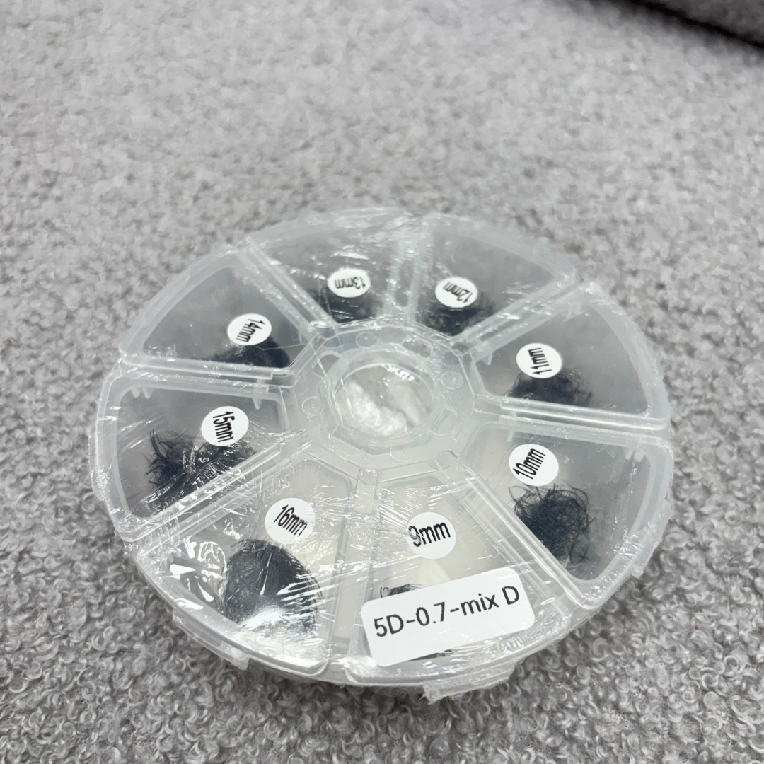 Loose premade fans mix sizes box