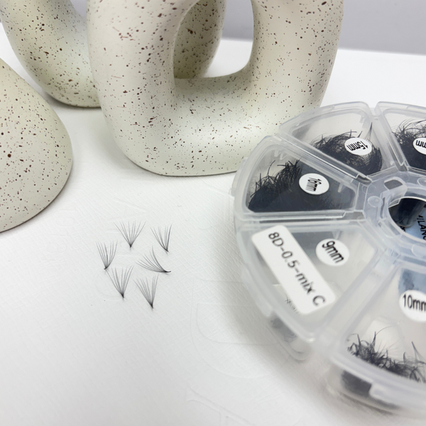 Loose premade fans mix sizes box